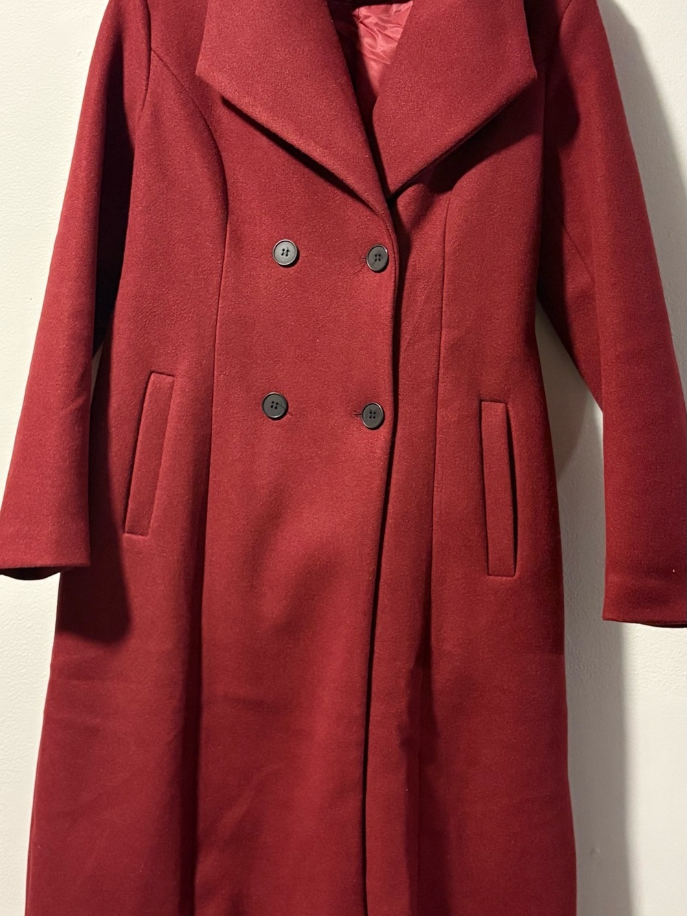 Classic Double-Breasted Women's Wool Coat - Burgundy